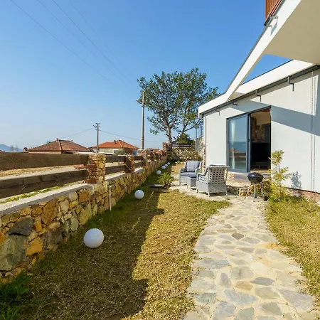 Luxury Nature Near Ephesus With Heated Pool Kusadası